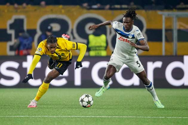 Joel Monteiro BSC Young Boys, 77 and Odilon Kossounou Atalanta Bergamo, 03 in duel , Soccer, Super League, Matchday 15, 2024 2025, FC Basel 1893 vs Servette FC, 24 11 2024, Sankt Jakob Park, Basel, Switzerland Bern Stadion Wankdorf Canton Bern Switzerland Copyright: xGrantxHubbsx