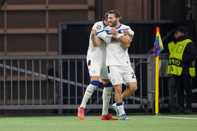 Goal celebration Atalanta Bergamo at 1 3 by Sead Kolasinac Atalanta Bergamo, 23 , Soccer, UEFA Champions League, Matchday 5, 2024 2025, Young Boys Bern vs Atalanta Bergamo, 26 11 2024, Stadion Wankdorf, Bern, Switzerland Bern Stadion Wankdorf Canton Bern Switzerland Copyright: xGrantxHubbsx