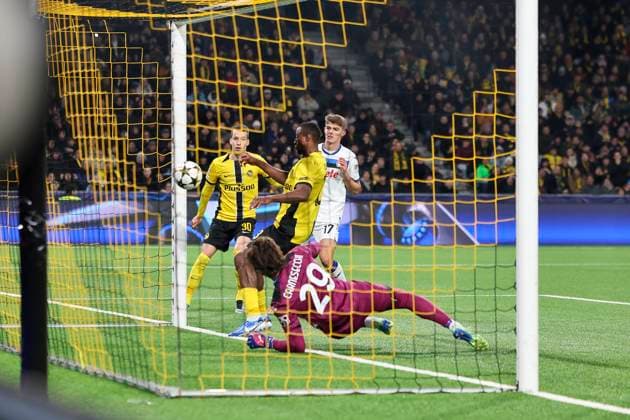 1 1 Goal for BSC Young Boys by Silvere Ganvoula BSC Young Boys, 35 , Soccer, UEFA Champions League, Matchday 5, 2024 2025, Young Boys Bern vs Atalanta Bergamo, 26 11 2024, Stadion Wankdorf, Bern, Switzerland Bern Stadion Wankdorf Canton Bern Switzerland Copyright: xGrantxHubbsx