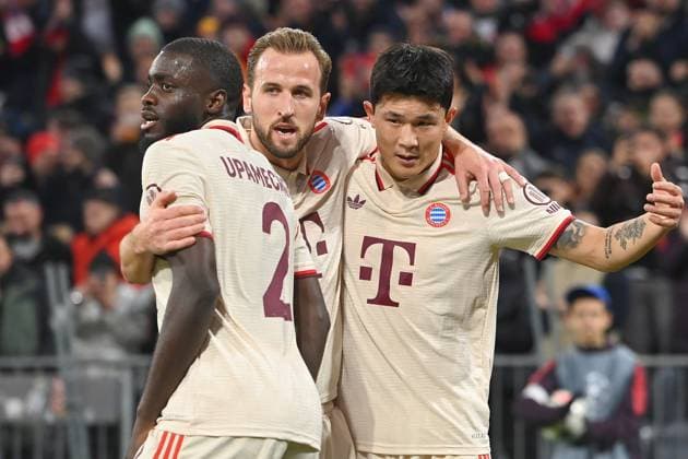 Goal celebration Minjae KIM FC Bayern Muenchen,right after goal to 1 0with Harry KANE Bayern Muenchen , Dayot UPAMECANO Bayern Muenchen jubilation,joy,enthusiasm,,action,li Dayot UPAMECANO Bayern Muenchen Football Champions League League Phase, FC Bayern Muenchen Paris Saint German PSG on 26 11 2024, A L L I A N Z A R E N A