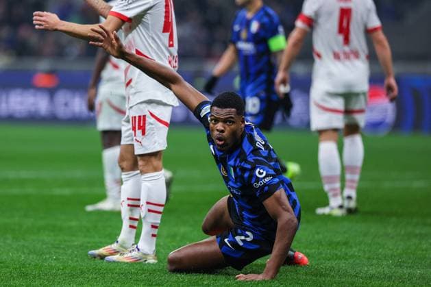 CALCIO - UEFA Champions League - Inter - FC Internazionale vs RB Leipzig Denzel Dumfries of FC Internazionale reacts during UEFA Champions League 2024 25 League Phase - Matchday5 football match between FC Internazionale and RB Leipzig at San Siro Stadium Milan Italy  Copyright: xIPAxSport ABACAx