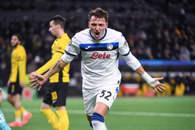 BERN, SWITZERLAND NOVEMBER 26 Mateo Retegui of Atalanta celebrates his goal during the UEFA Champions League 2024 25 League Phase MD5 match between BSC Young Boys and Atalanta BC at Stadion Wankdorf on November 26, 2024 in Bern, Switzerland Bern Stadion Wankdorf Bern Switzerland Copyright: xJustPictures.ch ManuelxWinterbergerx jp-en-EuSpIm-JP4_MAN_YB_Atalanta_26Nov2024_BE_01211