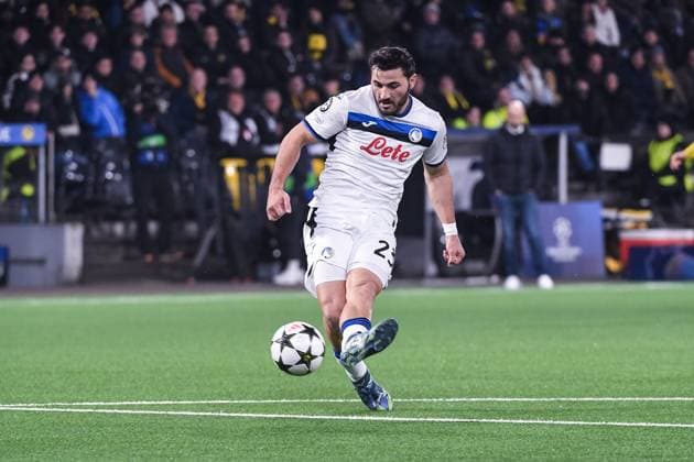 BERN, SWITZERLAND NOVEMBER 26 Sead Kolasinac of Atalanta scores his goal during the UEFA Champions League 2024 25 League Phase MD5 match between BSC Young Boys and Atalanta BC at Stadion Wankdorf on November 26, 2024 in Bern, Switzerland Bern Stadion Wankdorf Bern Switzerland Copyright: xJustPictures.ch ManuelxWinterbergerx jp-en-EuSpIm-JP4_MAN_YB_Atalanta_26Nov2024_BE_01217