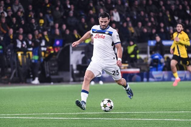 BERN, SWITZERLAND NOVEMBER 26 Sead Kolasinac of Atalanta scores his goal during the UEFA Champions League 2024 25 League Phase MD5 match between BSC Young Boys and Atalanta BC at Stadion Wankdorf on November 26, 2024 in Bern, Switzerland Bern Stadion Wankdorf Bern Switzerland Copyright: xJustPictures.ch ManuelxWinterbergerx jp-en-EuSpIm-JP4_MAN_YB_Atalanta_26Nov2024_BE_01218
