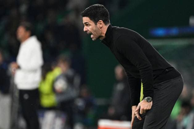 Arsenal head coach Mikel Arteta gives instructions from the technical area Sporting Lisbon v Arsenal, UEFA Champions League, Group Stage, Football, Estadio Jose Alvalade, Lisbon, Portugal - 26 Nov 2024 EDITORIAL USE ONLY No use with unauthorised audio, video, data, fixture lists, club league logos or live services. Online in-match use limited to 120 images, no video emulation. No use in betting, games or single club league player publications. Copyright: xZedxJameson Shutterstockx 14940177dj
