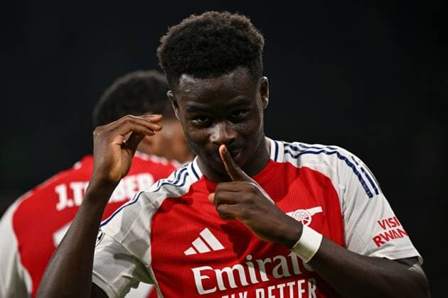 Sport Bilder des Tages Bukayo Saka of Arsenal celebrates scoring a goal for their side to make it 4-0 Sporting Lisbon v Arsenal, UEFA Champions League, Group Stage, Football, Estadio Jose Alvalade, Lisbon, Portugal - 26 Nov 2024 EDITORIAL USE ONLY No use with unauthorised audio, video, data, fixture lists, club league logos or live services. Online in-match use limited to 120 images, no video emulation. No use in betting, games or single club league player publications. Copyright: xZedxJameson Shutterstockx 14940177dp