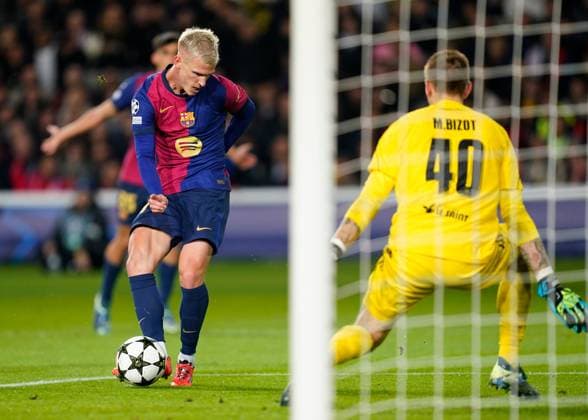 Dani Olmo of FC Barcelona, Barca scores the 2-0 FC Barcelona v Stade Brestois, UEFA Champions League match, date 5. Football, Lluis Companys Stadium, Barcelona, Spain - 26 Nov 2024 Editorial use only  Copyright: xBaguxBlanco Pressinphoto Shutterstockx 14945346ao