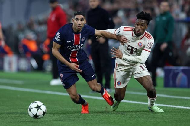 Soccer Champions League matchday 5 FC Bayern Munich Paris Saint Germain on 26 11 2024 at the Allianz Arena in Munich Achraf Hakimi Paris , left Kingsley Coman Munich , right xMSx