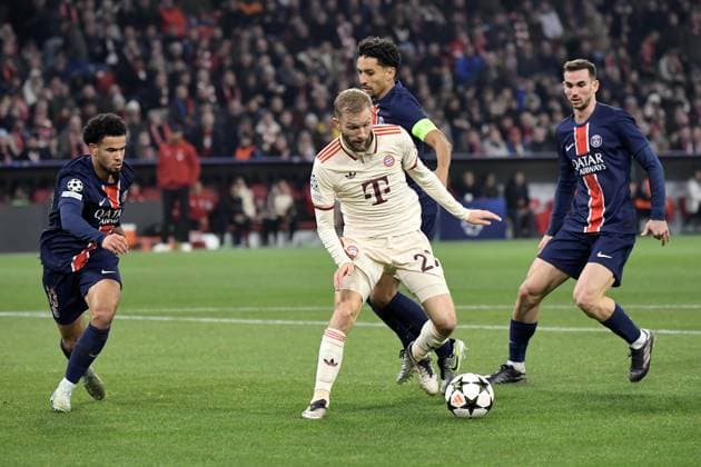 26 11 2024, xemx, Football UEFA Champions League, FC Bayern Muenchen Paris St Germain emspor, v l Warren Zaire Emery PSG Paris St Germain Konrad Laimer FC Bayern Muenchen Marquinhos PSG Paris St Germain Zweikampf, Aktion, action, battle for the ball DFL DFB REGULATIONS PROHIBIT ANY USE OF PHOTOGRAPHS as IMAGE SEQUENCES and or QUASI VIDEO Muenchen