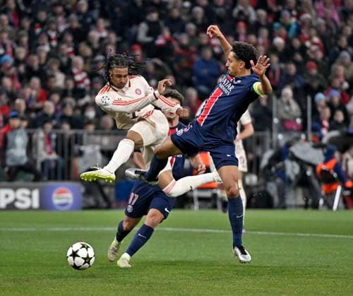 26 11 2024, Football UEFA Championsleague 2024 2025 Matchday 5, FC Bayern Munich Paris St Germain, at Allianz Arena Munich v l Michael Olise FC Bayern Munich v Marquinhos FC Paris Saint Germain DFL and DFB regulations prohibit any use of photographs as image sequences and or quasi video