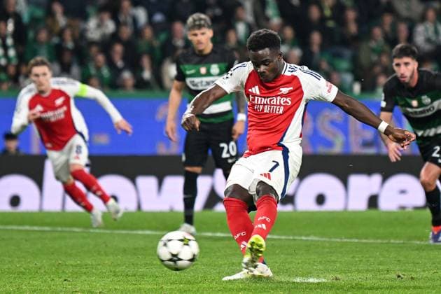 Bukayo Saka of Arsenal scores a goal for their side to make it 4-1 from the penalty spot Sporting Lisbon v Arsenal, UEFA Champions League, Group Stage, Football, Estadio Jose Alvalade, Lisbon, Portugal - 26 Nov 2024 EDITORIAL USE ONLY No use with unauthorised audio, video, data, fixture lists, club league logos or live services. Online in-match use limited to 120 images, no video emulation. No use in betting, games or single club league player publications. Copyright: xZedxJameson Shutterstockx 14940177eg