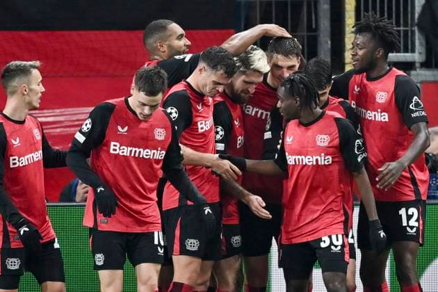 Patrik Schick Leverkusen 14 celebrates with the team after scoring the 4-0 goal 26 11 2024 Soccer Champions League, Bayer Leverkusen vs RB Salzburg, BayArena, Leverkusen, NRW Germany Copyright: xpepphotox xHorstxMauelshagenx pep00321, pep_20241126_hm_1246