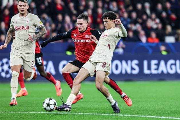 Sport, Football, UEFA Champions League Season 2024 2025 League Phase 5 Matchday Bayer 04 Leverkusen FC Salzburg 26 11 2024, BayArena Florian Wirtz Bayer 04 Leverkusen, 10 Stefan Bajcetic FC Salzburg, 8 Leverkusen BayArena Nordrhein Westfahlen Germany