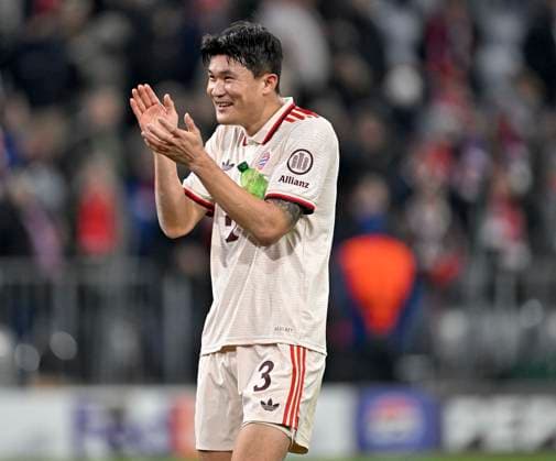 26 11 2024, Football UEFA Championsleague 2024 2025 5 Matchday, FC Bayern Munich Paris St Germain, in the Allianz Arena Munich Minjae Kim Bayern Munich is very happy DFL and DFB regulations prohibit any use of photographs as image sequences and or quasi video