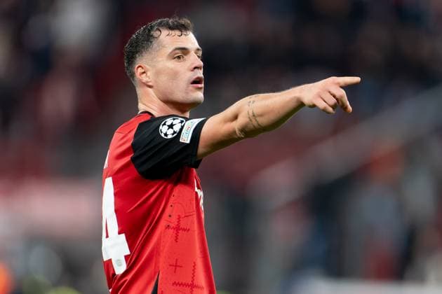 2024-11-26 Bayer 04 Leverkusen v FC Salzburg - UEFA Champions League 2024 25 League Phase MD5 LEVERKUSEN, GERMANY - NOVEMBER 26: Granit Xhaka of Bayer 04 Leverkusen coaches his teammates during the UEFA Champions League 2024 25 League Phase MD5 match between Bayer 04 Leverkusen and FC Salzburg at BayArena on November 26, 2024 in Leverkusen, Germany. (Photo by Joris Verwijst BSR Agency) Leverkusen Germany Content not available for redistribution in The Netherlands directly or indirectly through any third parties. Copyright: xBSRxAgencyx