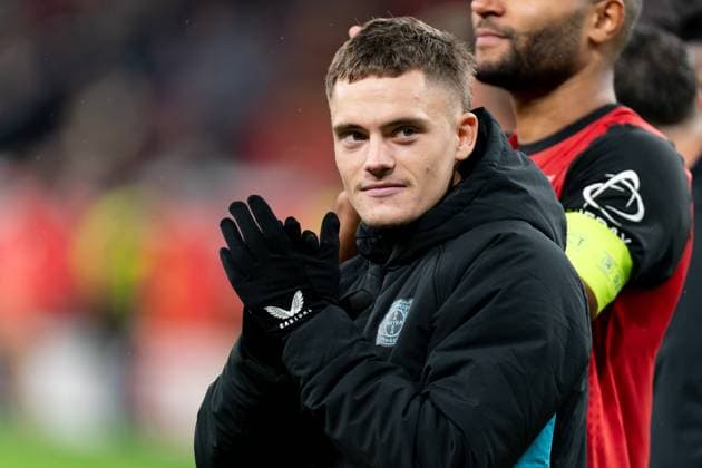 Sport Bilder des Tages 2024-11-26 Bayer 04 Leverkusen v FC Salzburg - UEFA Champions League 2024 25 League Phase MD5 LEVERKUSEN, GERMANY - NOVEMBER 26: Florian Wirtz of Bayer 04 Leverkusen applauds for the fans during the UEFA Champions League 2024 25 League Phase MD5 match between Bayer 04 Leverkusen and FC Salzburg at BayArena on November 26, 2024 in Leverkusen, Germany. (Photo by Joris Verwijst BSR Agency) Leverkusen Germany Content not available for redistribution in The Netherlands directly or indirectly through any third parties. Copyright: xBSRxAgencyx