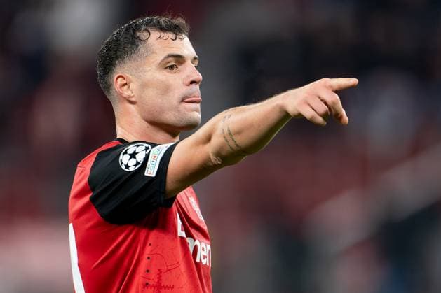 2024-11-26 Bayer 04 Leverkusen v FC Salzburg - UEFA Champions League 2024 25 League Phase MD5 LEVERKUSEN, GERMANY - NOVEMBER 26: Granit Xhaka of Bayer 04 Leverkusen coaches his teammates during the UEFA Champions League 2024 25 League Phase MD5 match between Bayer 04 Leverkusen and FC Salzburg at BayArena on November 26, 2024 in Leverkusen, Germany. (Photo by Joris Verwijst BSR Agency) Leverkusen Germany Content not available for redistribution in The Netherlands directly or indirectly through any third parties. Copyright: xBSRxAgencyx