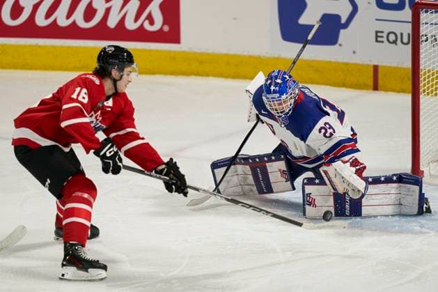 November 26, 2024, London, On, Canada: CHL prospect Lynden Lakovic tries to put the puck past USA prospects goalie Patrick Quinlan during the third period of the CHL-USA Prospects Challenge game in London, Ont. on Tuesday, November 26, 2024. Canada News - November 26, 2024  - ZUMAc35_ 20241126_zaf_c35_115 Copyright: xGeoffxRobinsx