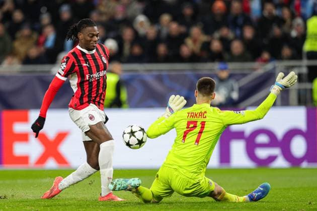 Slovan Bratislava Vs AC Milan in Bratislava, Slovakia - 26 Nov 2024 Rafael Leao of AC Milan (L) and Dominik Takac of Slovan Bratislava (R) seen in action during the UEFA Champions League match between Slovan Bratislava and AC Milan at Tehelne Pole Stadium. Final Score; Slovan Bratislava 2:3 AC Milan. Bratislava Slovakia Copyright: xGrzegorzxWajdax xSOPAxImagesx SLOMIL_26112024_23