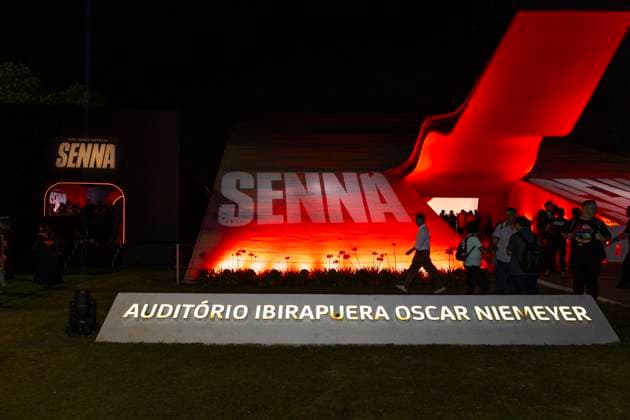 Premiere Mundial de Senna by Netflix SÃO PAULO, SP - 26.11.2024: PREMIERE MUNDIAL DE SENNA BY NETFLIX - Netflix held the world premiere of the documentary series Senna on Tuesday (26) with the presence of a large cast at an event at the Ibirapuera Auditorium, where the first two episodes of the miniseries that tells the story of one of the greatest idols in world motorsports were shown. Those present were also impressed by the Mclaren MP45B that Senna used to win his second championship in Japan in 1990 and the replica of the iconic McLaren, model MP46, driven by Ayrton Senna in 1991. (Photo: Emerson Santos Fotoarena) x2656923x  EmersonxSantos