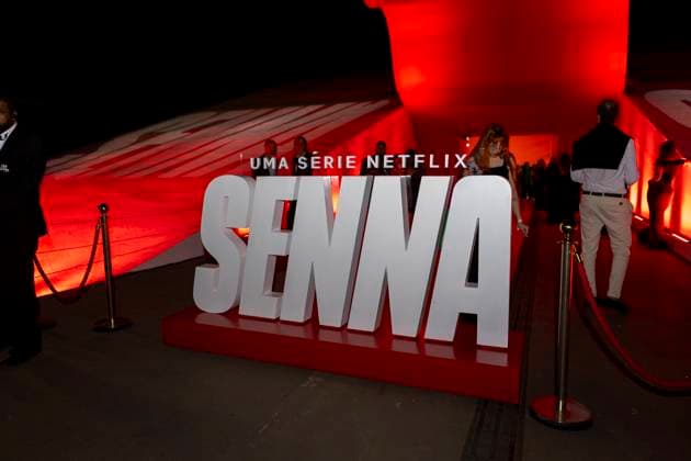 Premiere Mundial de Senna by Netflix SÃO PAULO, SP - 26.11.2024: PREMIERE MUNDIAL DE SENNA BY NETFLIX - Netflix held the world premiere of the documentary series Senna on Tuesday (26) with the presence of a large cast at an event at the Ibirapuera Auditorium, where the first two episodes of the miniseries that tells the story of one of the greatest idols in world motorsports were shown. Those present were also impressed by the Mclaren MP45B that Senna used to win his second championship in Japan in 1990 and the replica of the iconic McLaren, model MP46, driven by Ayrton Senna in 1991. (Photo: Emerson Santos Fotoarena) x2656926x  EmersonxSantos