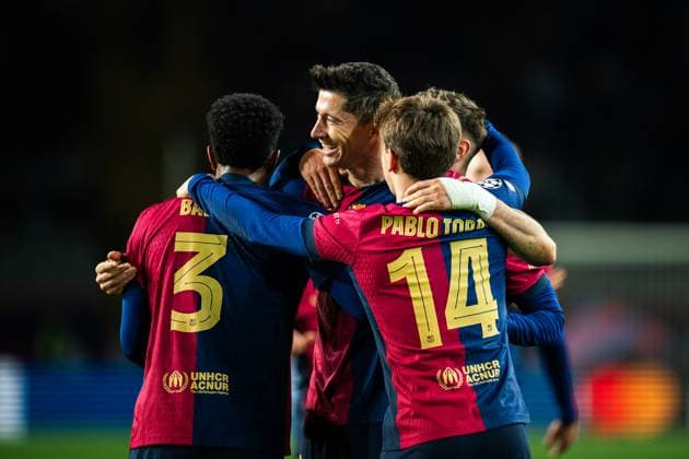(241127) -- BARCELONA, Nov. 27, 2024 -- Robert Lewandowski (2nd L) of Barcelona celebrates after scoring during the league phase match between FC Barcelona, Barca and Stade Brestois at the UEFA Champions League in Barcelona, Spain, on Nov. 26, 2024. (Photo by Xinhua) (SP)SPAIN-BARCELONA-FOOTBALL-CHAMPIONS LEAGUE-FC BARCELONA VS STADE BRESTOIS JoanxGosa 