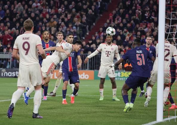 Sport Bilder des Tages (241127) -- MUNICH, Nov. 27, 2024 -- Kim Min-Jae(C) of Bayern Munich heads to score during the league phase match between Bayern Munich and Paris Saint-Germain at the UEFA Champions League in Munich, Germany, Nov. 26, 2024. (Photo by Xinhua) (SP)GERMANY-MUNICH-FOOTBALL-UEFA CHAMPIONS LEAGUE-BAYERN MUNICH VS PSG PhilippexRuiz 