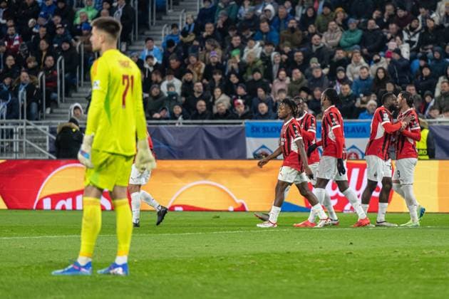AC Milan players a goal celebrate during UEFA Champions league match, SK Slovan Bratislava - AC Milan , 26. november 2024, Tehelne pole Stadium, Bratislava, Slovakia Copyright: xMICHALxFAJT,ZOSPORTU.SKx DSC_7008