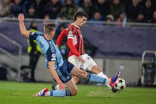 Christian Pulisic a shoots during UEFA Champions league match, SK Slovan Bratislava - AC Milan , 26. november 2024, Tehelne pole Stadium, Bratislava, Slovakia Copyright: xMICHALxFAJT,ZOSPORTU.SKx FAJ_4894