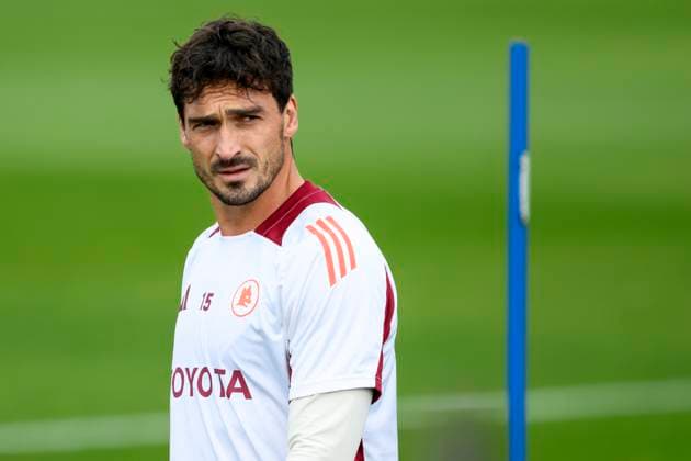 Mats Hummels of AS Roma during a training session the day before the Europa League football match between Tottenham and AS Roma at Centro Sportivo Fulvio Bernardini in Rome (Italy), November 27, 2024. AndreaxStaccioli