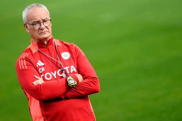 Claudio Ranieri, head coach of AS Roma, directs a training session the day before the Europa League football match between Tottenham and AS Roma at Centro Sportivo Fulvio Bernardini in Rome (Italy), November 27, 2024. AndreaxStaccioli