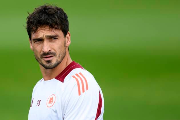 Mats Hummels of AS Roma during a training session the day before the Europa League football match between Tottenham and AS Roma at Centro Sportivo Fulvio Bernardini in Rome (Italy), November 27, 2024. AndreaxStaccioli