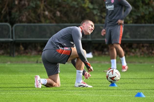 27 11 2024, xsltx, Football UEFA Europa League, Eintracht Frankfurt Training emspor, v l Rasmus Kristensen Eintracht Frankfurt DFL DFB REGULATIONS PROHIBIT ANY USE OF PHOTOGRAPHS as IMAGE SEQUENCES and or QUASI VIDEO