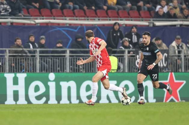 SOCCER - UEFA CL, Sturm vs Girona KLAGENFURT,AUSTRIA,27.NOV.24 - SOCCER - UEFA Champions League, SK Sturm Graz vs Girona FC. Image shows Ladislav Krejci (Girona) and Jusuf Gazibegovic (Sturm).  GEPAxpictures xChrisxBauer