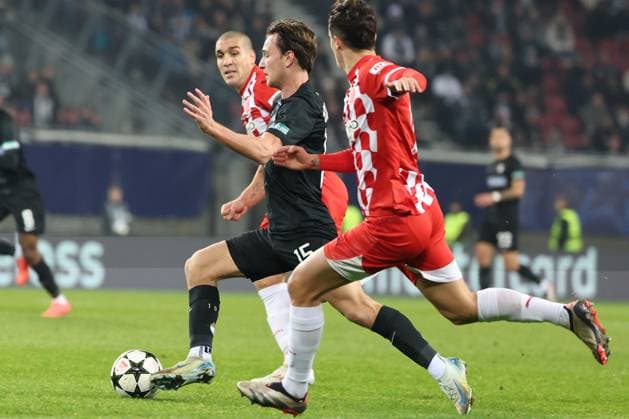 SOCCER - UEFA CL, Sturm vs Girona KLAGENFURT,AUSTRIA,27.NOV.24 - SOCCER - UEFA Champions League, SK Sturm Graz vs Girona FC. Image shows William Boeving (Sturm) and Juanpe (Girona).  GEPAxpictures xChrisxBauer