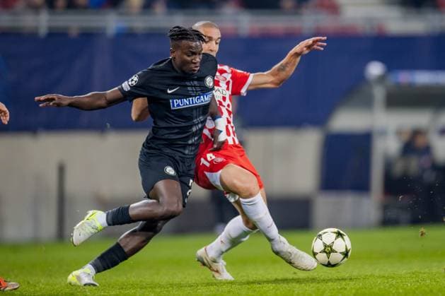 SOCCER - UEFA CL, Sturm vs Girona KLAGENFURT,AUSTRIA,27.NOV.24 - SOCCER - UEFA Champions League, SK Sturm Graz vs Girona FC. Image shows Seedyahmed Jatta (Sturm) and Oriol Romeu (Girona).  GEPAxpictures xMatthiasxTrinkl
