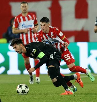 27.11.2024 Belgrade(Serbia) FK Crvena Zvezda-VfB Stuttgart Champions League men s football Atakan Karazor (front) VfB Stuttgart , Andrija Maksimovic(behind) Crvena Zvezda(Red Star) :S.Sandic