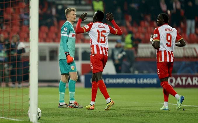 RECORD DATE NOT STATED 27.11.2024 Belgrade(Serbia) FK Crvena Zvezda-VfB Stuttgart Champions League men s football Alexander Nübel(L) VfB Stuttgart while Silas (C), Cherif Ndiaye(R) Crvena Zvezda(Red Star) celebrate scored goal :S.Sandic