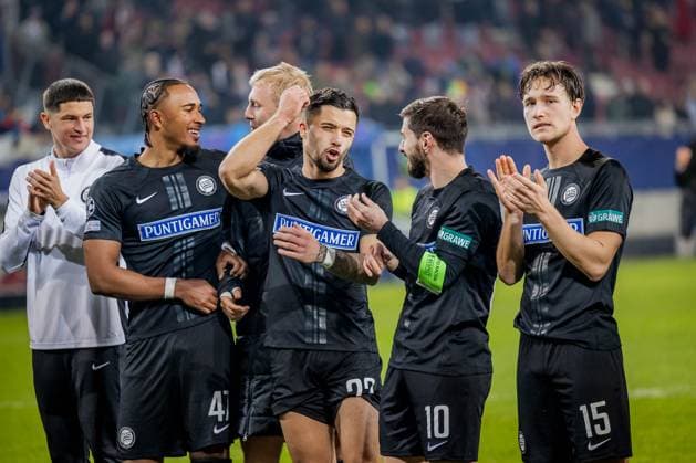 SOCCER - UEFA CL, Sturm vs Girona KLAGENFURT,AUSTRIA,27.NOV.24 - SOCCER - UEFA Champions League, SK Sturm Graz vs Girona FC. Image shows the rejoicing of Sturm.  GEPAxpictures xMatthiasxTrinkl