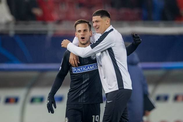 SOCCER - UEFA CL, Sturm vs Girona KLAGENFURT,AUSTRIA,27.NOV.24 - SOCCER - UEFA Champions League, SK Sturm Graz vs Girona FC. Image shows the rejoicing of Tomi Horvat (Sturm) and Emir Karic (Sturm).  GEPAxpictures xMatthiasxTrinkl