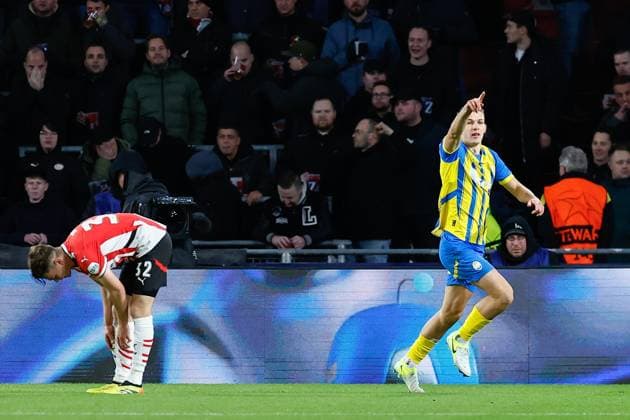 EINDHOVEN, 27-11-2024, Philips Stadium, UEFA Champions League season 2024 25, match between PSV and Sjachtar Donetsk, Sjachtar Donetsk player Danylo Sikan scores the 0-1 PSV - Sjachtar Donetsk  x26839303x Copyright: