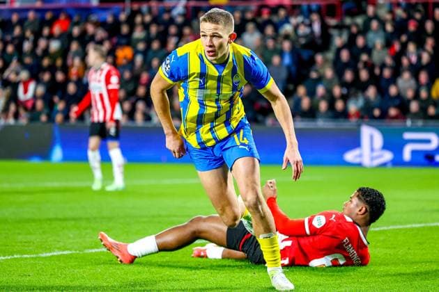 EINDHOVEN, 27-11-2024, Philips Stadium, UEFA Champions League season 2024 25, match between PSV and Sjachtar Donetsk, Sjachtar Donetsk player Danylo Sikan scores the 0-1 PSV - Sjachtar Donetsk  x26839306x Copyright: