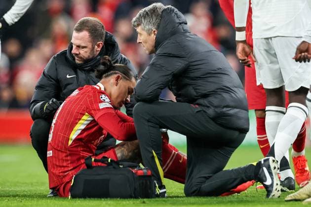 UEFA Champions League, League Phase MD5 Liverpool v Real Madrid Tempers fly as Darwin Nunez of Liverpool goes down with injury during the UEFA Champions League, League Phase MD5 Liverpool v Real Madrid at Anfield, Liverpool, United Kingdom, 27th November 2024 (Photo by Mark Cosgrove News Images) Liverpool Anfield Merseyside United Kingdom Copyright: xMarkxCosgrove NewsxImagesx