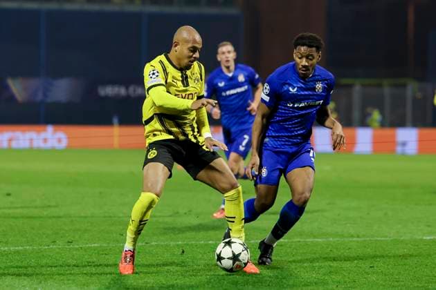 Donyell Malen Borussia Dortmund and Ronael Pierre Gabriel GNK Dinamo battle for the ball, UEFA Champions League 2024 25 League Phase MD5, GNK Dinamo v Borussia Dortmund, Stadion Maksimir on November 27, 2024 in Zagreb, Croatia Photo by Marco Steinbrenner DeFodi Images Donyell Malen Borussia Dortmund and Ronael Pierre Gabriel GNK Dinamo battle for the ball, UEFA Champions League 2024 25 League Phase MD5, GNK Dinamo v Borussia Dortmund, Stadion Maksimir, November 27, 2024 in Zagreb, Croatia Photo by Marco Steinbrenner DeFodi Images Defodi 700 zagreb bvb 20241127 044 Defodi-700