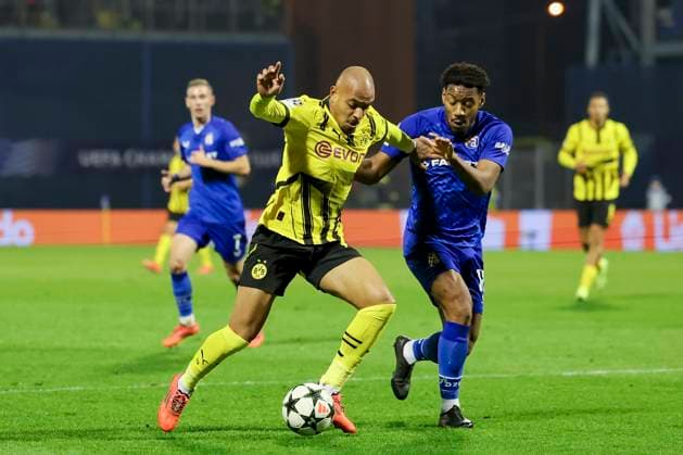 Donyell Malen Borussia Dortmund and Ronael Pierre Gabriel GNK Dinamo battle for the ball, UEFA Champions League 2024 25 League Phase MD5, GNK Dinamo v Borussia Dortmund, Stadion Maksimir on November 27, 2024 in Zagreb, Croatia Photo by Marco Steinbrenner DeFodi Images Donyell Malen Borussia Dortmund and Ronael Pierre Gabriel GNK Dinamo battle for the ball, UEFA Champions League 2024 25 League Phase MD5, GNK Dinamo v Borussia Dortmund, Stadion Maksimir, November 27, 2024 in Zagreb, Croatia Photo by Marco Steinbrenner DeFodi Images Defodi 700 zagreb bvb 20241127 045 Defodi-700