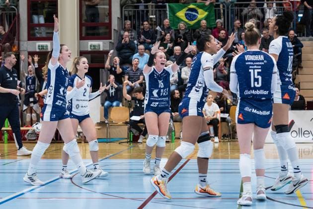 Volleyball CEV Challenge League Volley Duedingen vs SC Potsdam Duedingen , 27 11 2024 Sarina Wieland Volley Duedingen 11 , Noemi Portmann Volley Duedingen 2 , Diana Sacher Volley Duedingen 16 , Jaqueline Firmino Volley Duedingen 9 , Josie Vondran Volley Duedingen 15 Volleyball CEV Challenge League Volley Duedingen vs SC Potsdam in Duedingen , 27 11 2024 Copyright: xBEAUTIFULxSPORTS OlafxRellischx