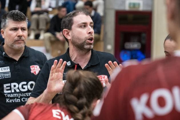 Volleyball CEV Challenge League Volley Duedingen vs SC Potsdam Duedingen , 27 11 2024 Riccardo Boieri Headcoach SC Potsdam Volleyball CEV Challenge League Volley Duedingen vs SC Potsdam in Duedingen , 27 11 2024 Copyright: xBEAUTIFULxSPORTS OlafxRellischx