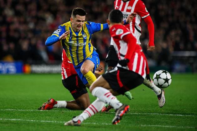 EINDHOVEN, NETHERLAND - 27 NOVEMBER, 2024: The UEFA Champions League football match between PSV - FC Shakhtar Donetsk at Philips Arena  Copyright: xVitaliixKliuievx