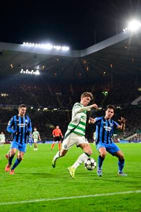 Celtic v Club Brugge - UEFA Champions League GLASGOW, SCOTLAND - NOVEMBER 27 : Engels Arne defender of Celtic FC in action with Jashari Ardon midfielder of Club Brugge and Tzolis Christos forward of Club Bruggeduring the UEFA Champions League phase matchday 5 between Celtic and Club Brugge on November 27, 2024 in Glasgow, Scotland, 27 11 2024 Glasgow Scotland  Copyright: xPeterxDexVoechtx