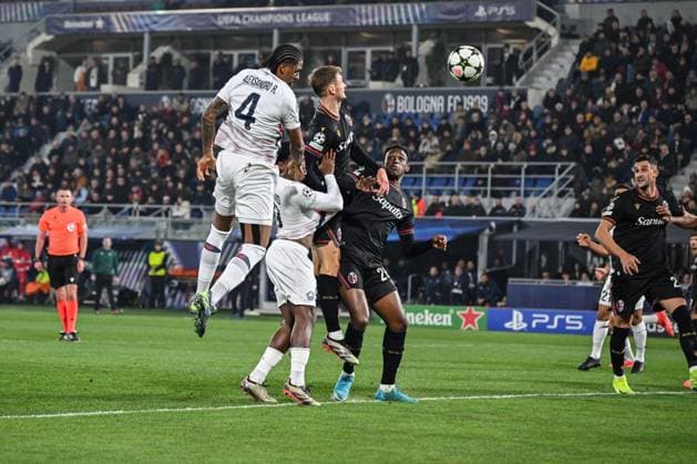 Alexsandro (Lille) head kikc good chance during Bologna FC vs LOSC Lille, UEFA Champions League football match in Bologna, Italy, November 27 2024  Copyright: xGianlucaxRicci IPAxSportx xipa-ax xx IPA_51921287 IPA_Agency_IPA51921287
